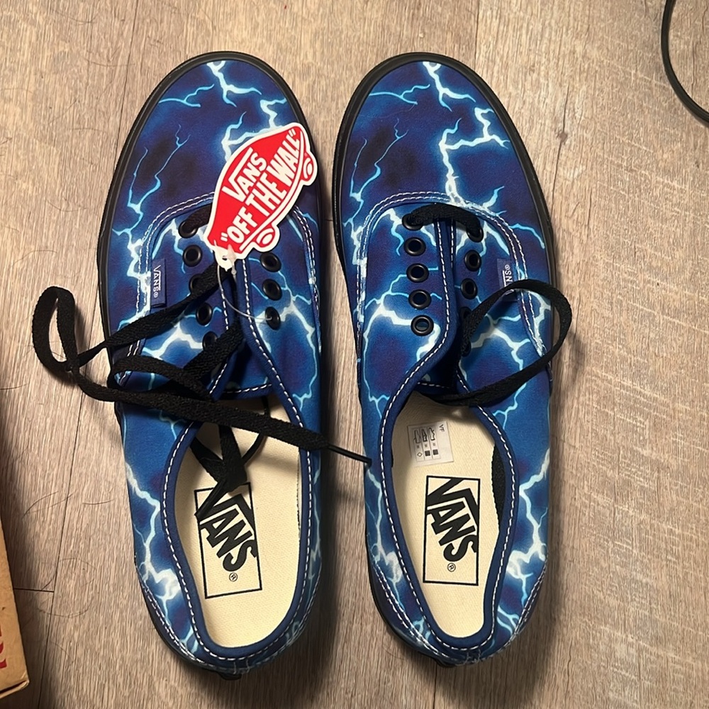 New Vans Black/ Blue 9.5 Men’s Shoe
